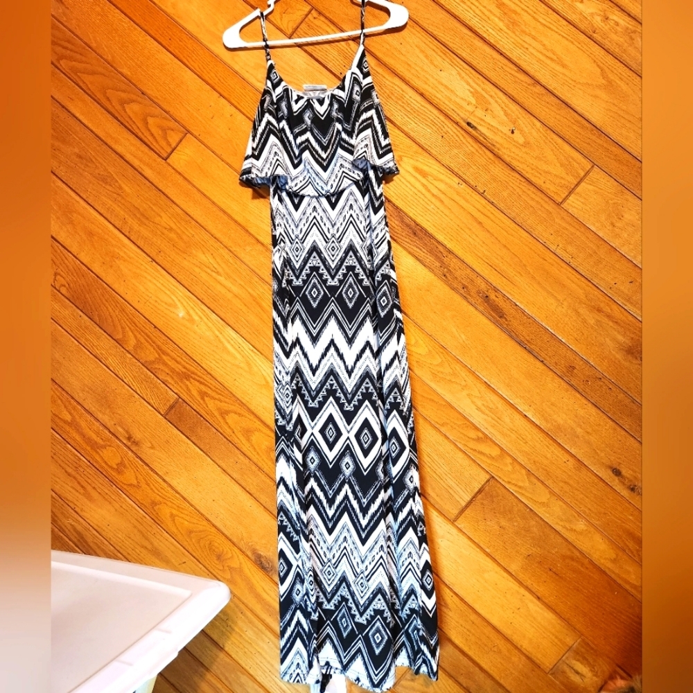 Bobbie brooks large black and white diamond print spaghetti strap maxi dress